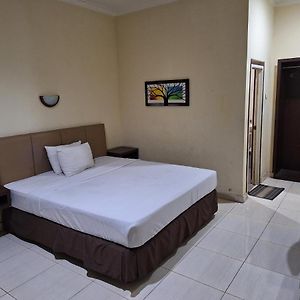 Makati Pasuruan Hotel